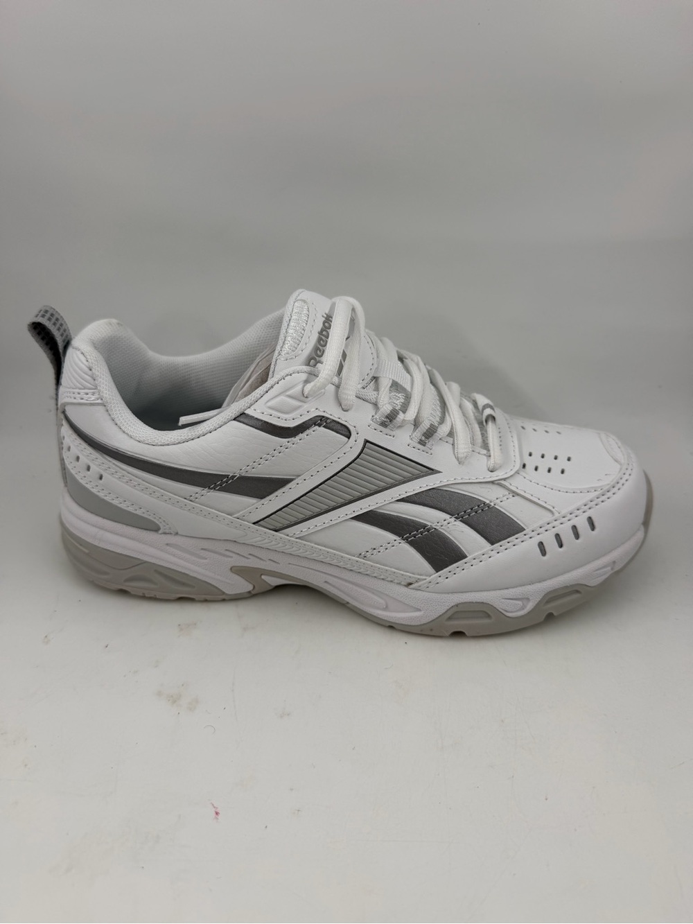 Reebok Women’s White Metallic Silver -SZ 6 Wide- Athletic Sneakers Gray Shoes